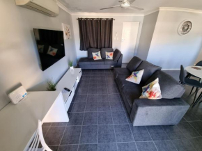  Ocean Beach Chalet 18  Джуриен Бэй